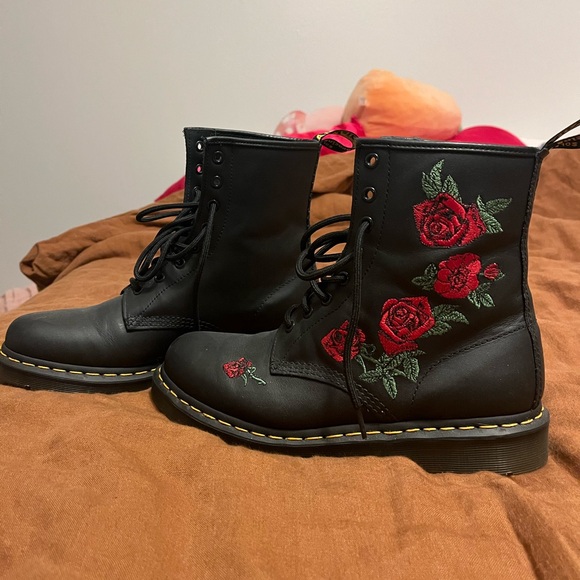 Dr. Martens Black Boots with Rose Embroidery - Picture 2 of 5